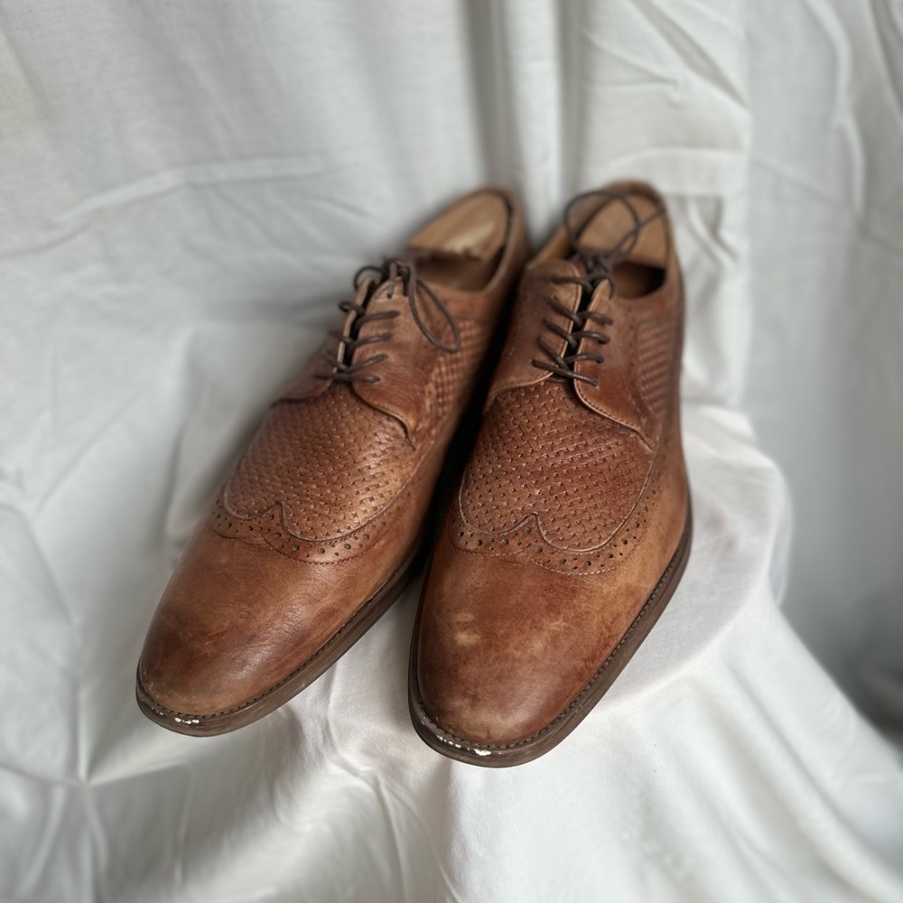 Men's Brown Leather Wingtip Oxfords - Classic Lace-Up Dress Shoes